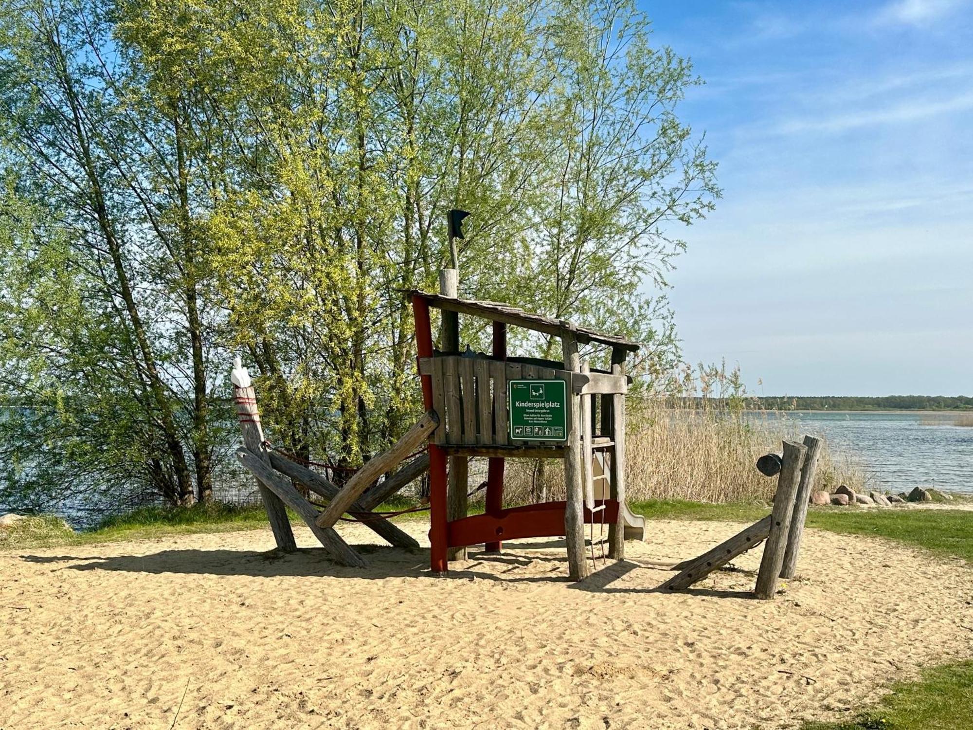 Kapitaens-Bungalow Am See Göhren-Lebbin Buitenkant foto